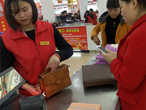 衣博汇绵阳店开展新员工业务技能培训