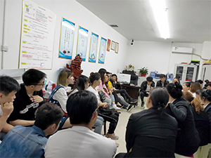公司采购部赴门店指导工作